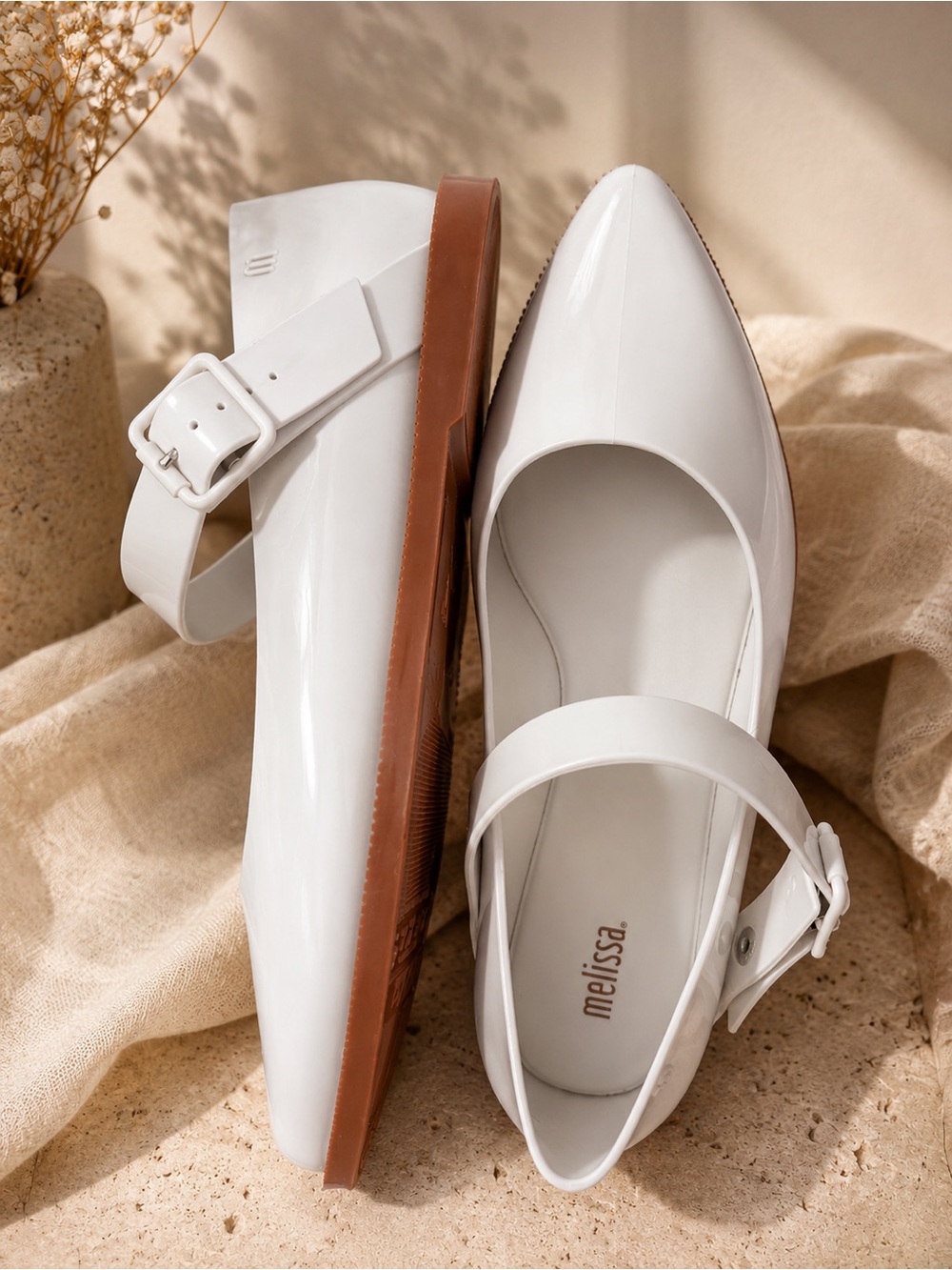 Melissa Mary Jane pointed-toe flats. Size 8.